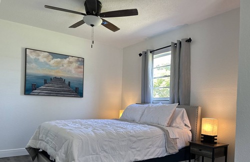 Dade City Casa | Home Away from Home, With a Pool!