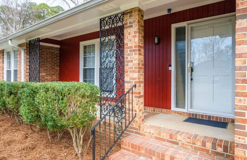 Macon Casa | Home Away From Home · Where Luxury Meets Comfort