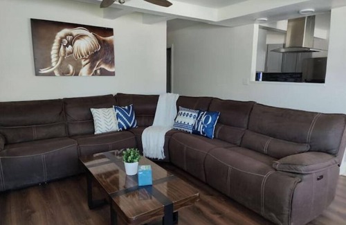 West Sacramento Casa | Home away from home w/ RV-Boat Parking