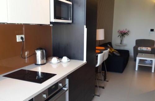 Amman Apartamento | Hogar lejos de su hogar, perfecto para parejas, a poca distancia de grandes centros comerciales