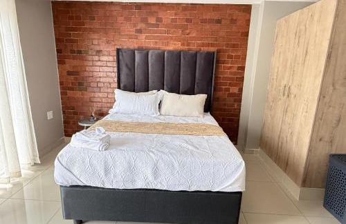 Emalahleni Cama Y Desayuno | Home Away Nest B&B