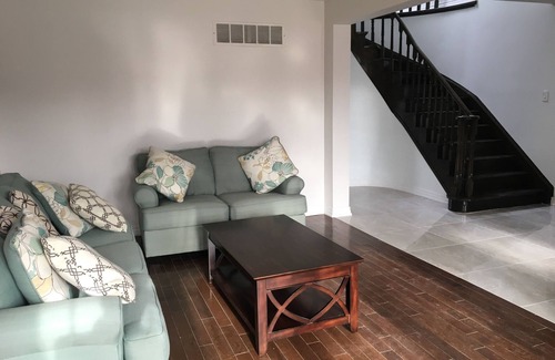 Markham Casa | Home Base