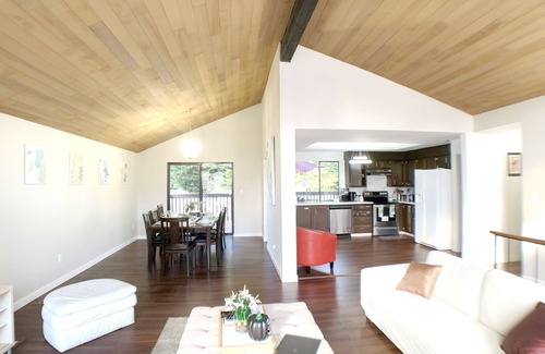 Bridle Trails Casa | 🍿🎦 Home Cinema, Sandy Beaches, Hiking Trails, Parks