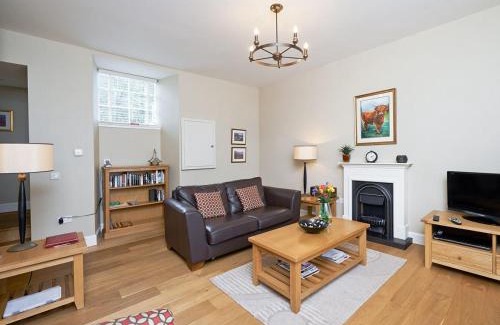 Colintraive Casa | Home Farm Cottages, Glendaruel, Argyll. Scotland