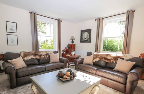 Crowborough Casa | HOME FARM HOUSE, pet friendly, luxury holiday cottage in Crowborough