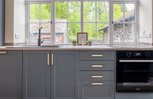 Graythwaite Otro | Home Farmhouse - sleeps 8 guests in 4 bedrooms