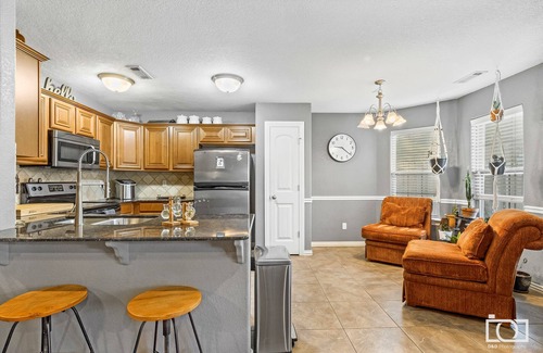 Fayetteville Casa | Hogar para toda la familia en medio de la ciudad.