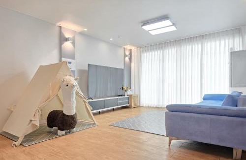 Okpo-dong Complejo | Home Fourest Resort Geoje