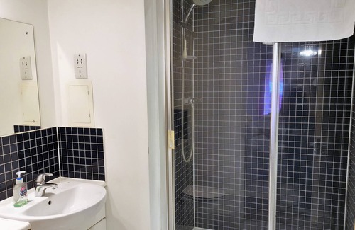 Bishop's Stortford Apartamento | BookedUK: Home from Home Apartment