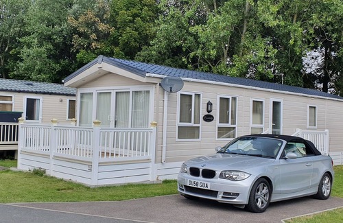 Hopton Chalet De Esquí | Home from Home caravan in Lowestoft