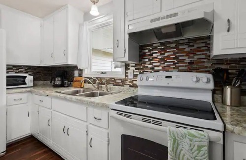 Green Bay Casa | Home game hideout; 3 bedroom house.