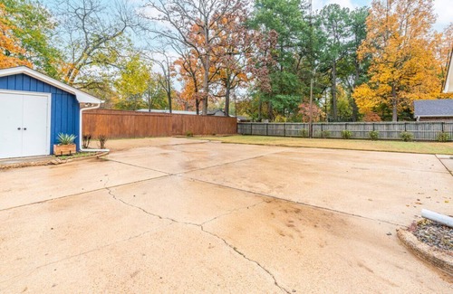 Paris Casa | Home + garage 4 BEDROOMS, 2.5 BATH, 2 king, 1 queen, 1 full
