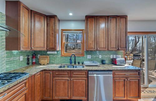 Bushkill Casa | Home in Bushkill Saw Creek Poconos area