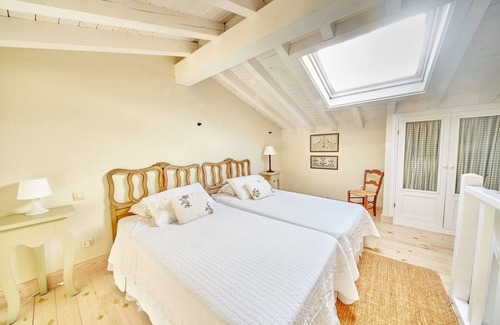 El Tejo Casa | Casa el Tejo, al lado de Comillas