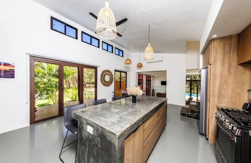 Playa Colorado Casa | Home In Hacienda Iguana, walk to the beach