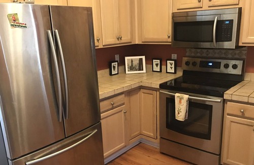 Mount Pleasant Casa | 3 BDR Mt. Agradable casa cerca de la playa / compras / DT