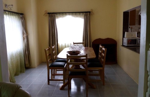 Nanyuki Casa | Inicio en suburbios frondosos de Nanyuki