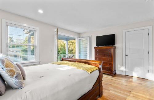 Oak Bluffs Casa | Home in Oak Bluffs