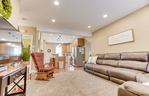 Paradise Casa | Home in Paradise w/ HOT TUB, Jacuzzi + Fire Pit!