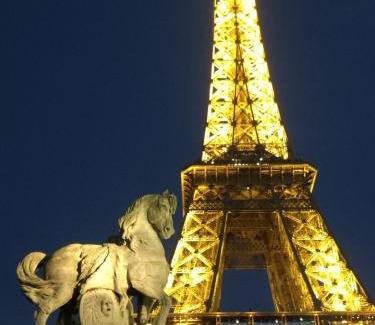 Porte-Dauphine Casa | Home in Paris Eiffel Tower & Champs Elysees