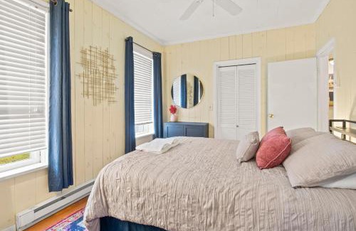 Watkins Glen Casa | Home In The Heart Of Watkins Glen With Hot Tub And Game Rm