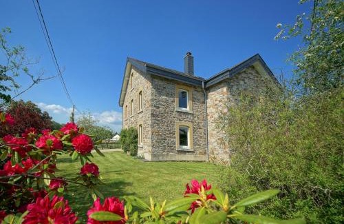 Petit-Thier Casa | Home in Vielsalm with Sauna