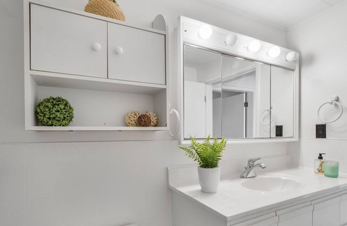 White Rock Casa | Home in White Rock near viewpoint