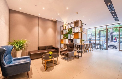Yanta Qu Hotel | Home Inn Tang Dynasty Night City