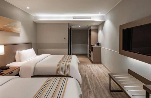 Pudong Hotel | Home Inns Collection Hotel