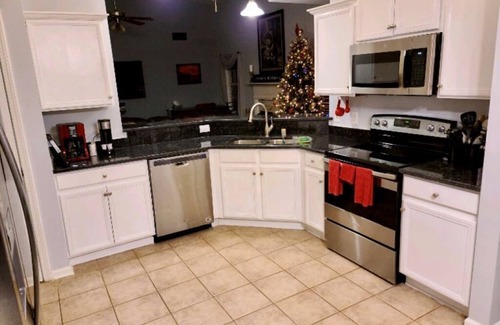 Hoschton Casa | HOME NEAR CHATEAU ELAN/UGA/LAKE LANIER/MICHELIN ROAD ATLANTA/ATLANTA DRAGWAY