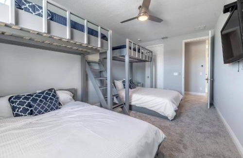 West Haven Casa | Home Near Disney Area-Sleeps 14 Guest
