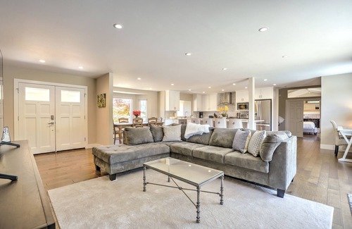 Santa Rosa Casa | Home near Sonoma with pool & hot tub