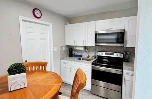 Fort Pierce Casa | Home Near the beach w/ HOTTUB