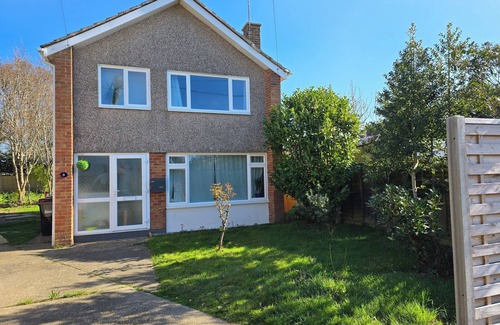 New Forest District Casa | Home near the new forest with a large garden and super king beds!