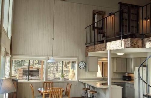 Sisters Casa | Home nestled in the forest just outside Sisters
