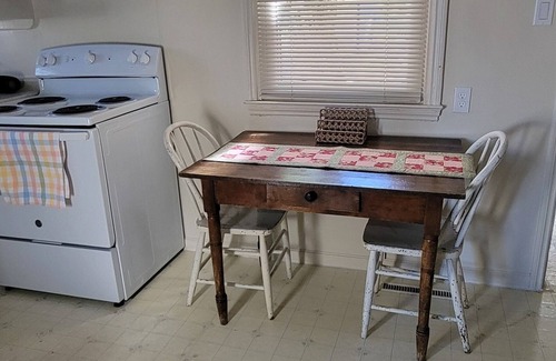 Grand Junction Casa | Home of the Mavericks Lovely 2-bedroom bungalow in Grand Junction