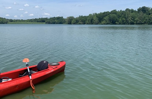 Hopkinsville Cabaña | Home on 10 acres + private lake!