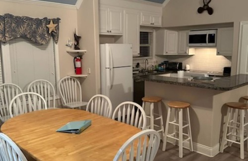 Matagorda Casa | Home on Colorado River 2 miles to beach