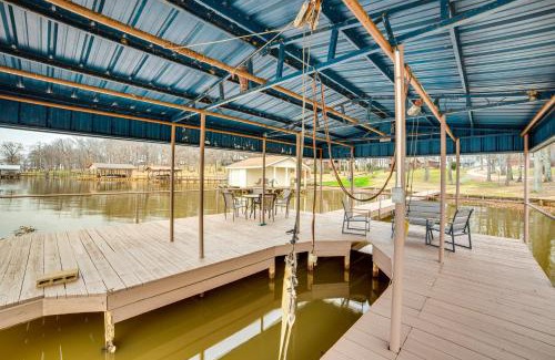 Yantis Casa | Home on Lake Fork Patio, Grill and Fire Pit!