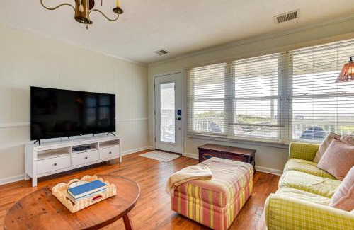 Ocean Isle Beach Casa | Home on Ocean Isle Beach with Catwalk and Deck
