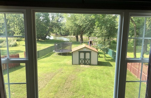 Colona Casa | Home on the Green River!