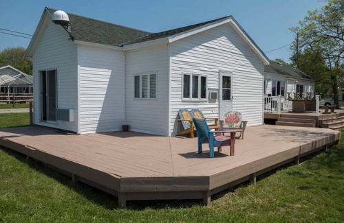 Kelleys Island Casa | Home on the shore. 2 person Studio amazing view