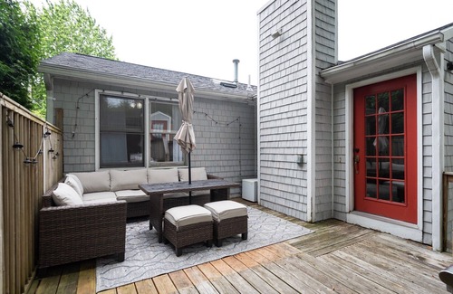 Narragansett Casa | Home one block to river w/ 2 FREE PADDLE BOARDS.10% weekly/ monthly Discount