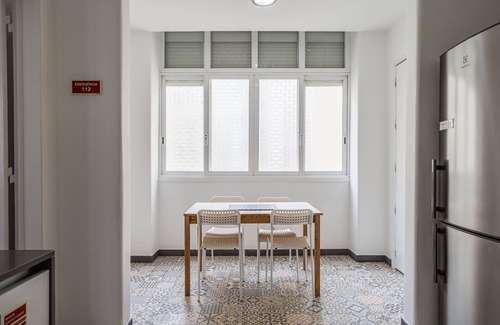 Alto do Pina Apartamento | Home Out 4D - Apartamento en el centro de la ciudad con estacionamiento