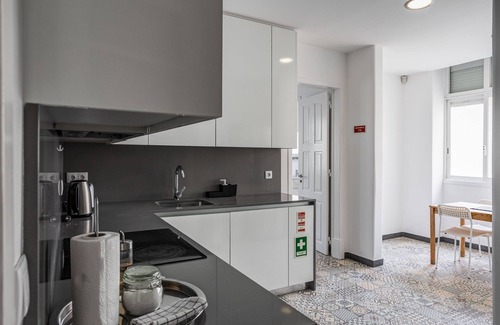 Alto do Pina Apartamento | Home Out 4D - Apartamento en el centro de la ciudad con estacionamiento