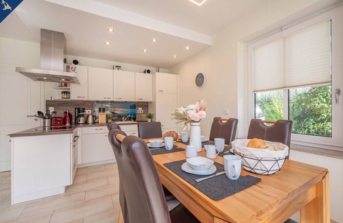 Korswandt Casa | Home port on lakes & sea - Modern vacation home in Korswandt with large garden