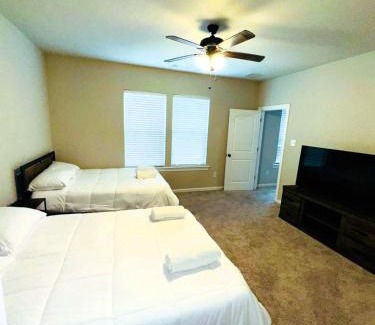 Highlands - Perkins Casa | Home Run Hideaway by LSU Alex Box Stadium - BC1027