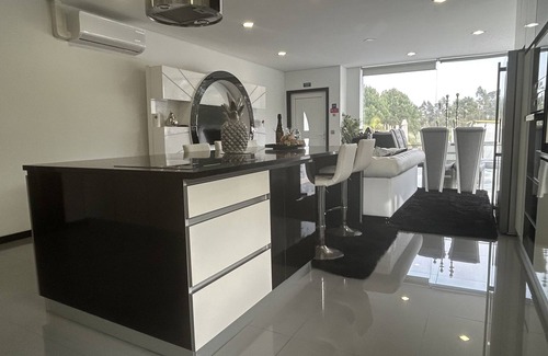 Ponte de Vagos Casa | Alojamiento moderno de 2 dormitorios con piscina.