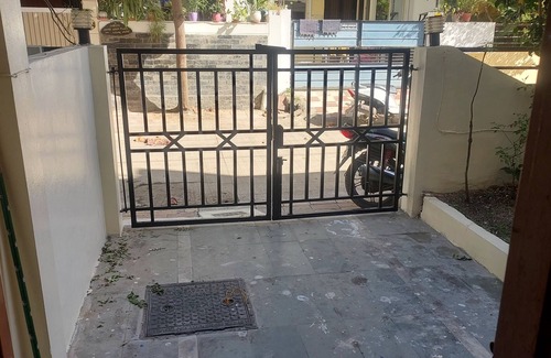 Indore Casa | Home Stay with Sanjeev: 2-bedroom house in enchanting Indore with AC, WiFi