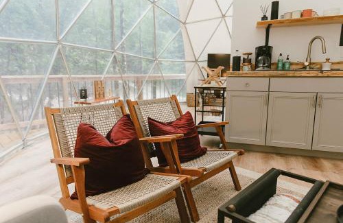 Rogers Casa | "Home Sweet Dome" MODERN TREEHOUSE STAY w/Hot Tub